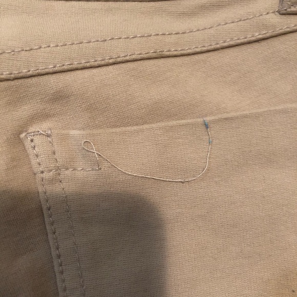 Short shorts - Picture 5 of 6